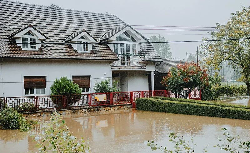 A house being flooded need insurance